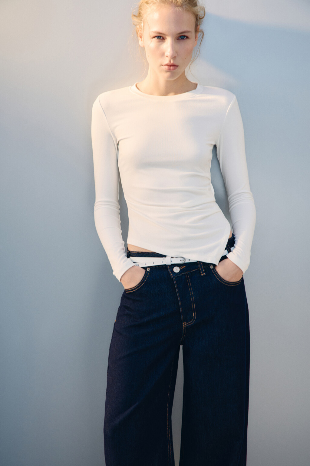 Лонгслив асимметричный с драпировкой - цвет белый - 1