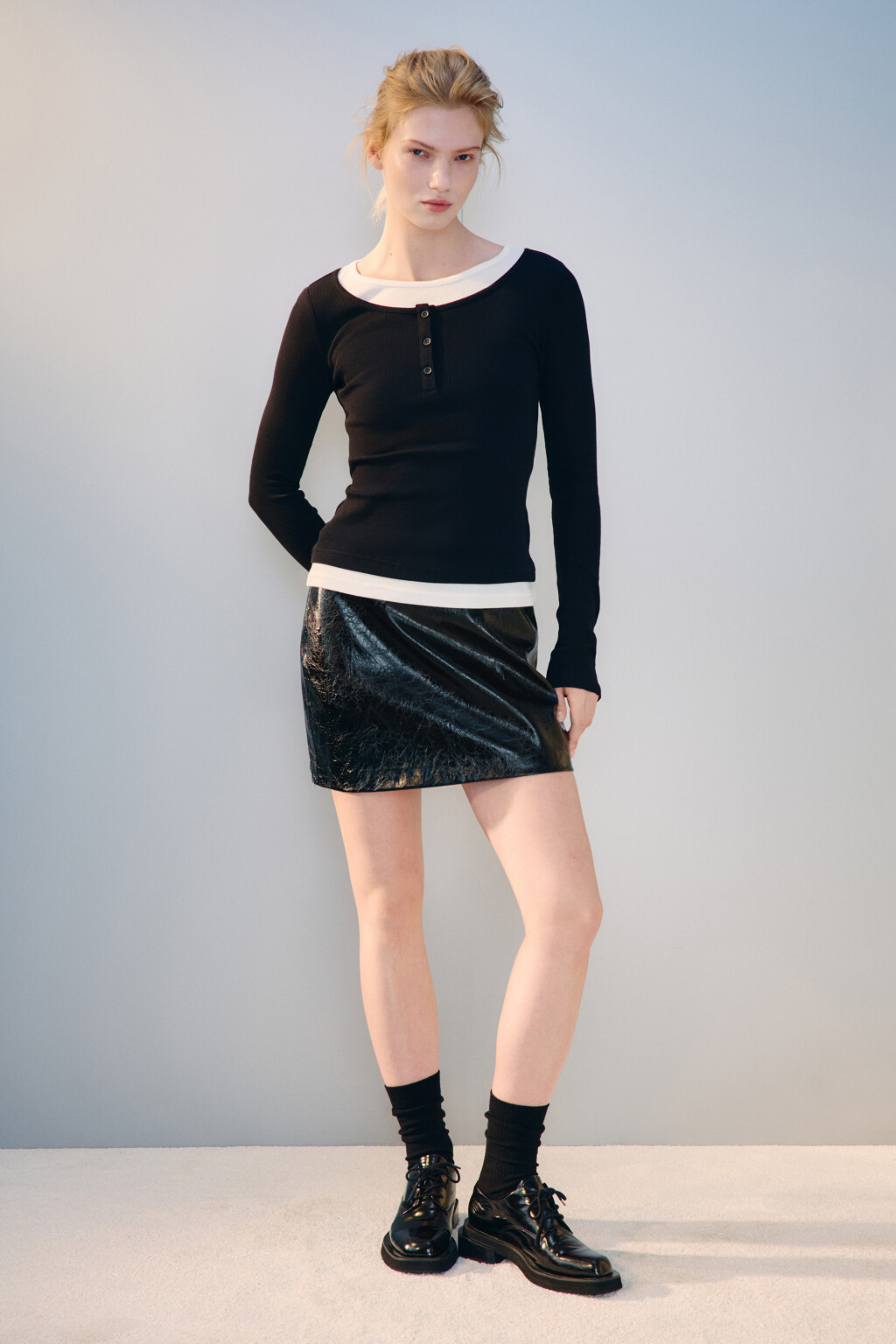 Лонгслив двуслойный с застежкой - цвет черный - 4