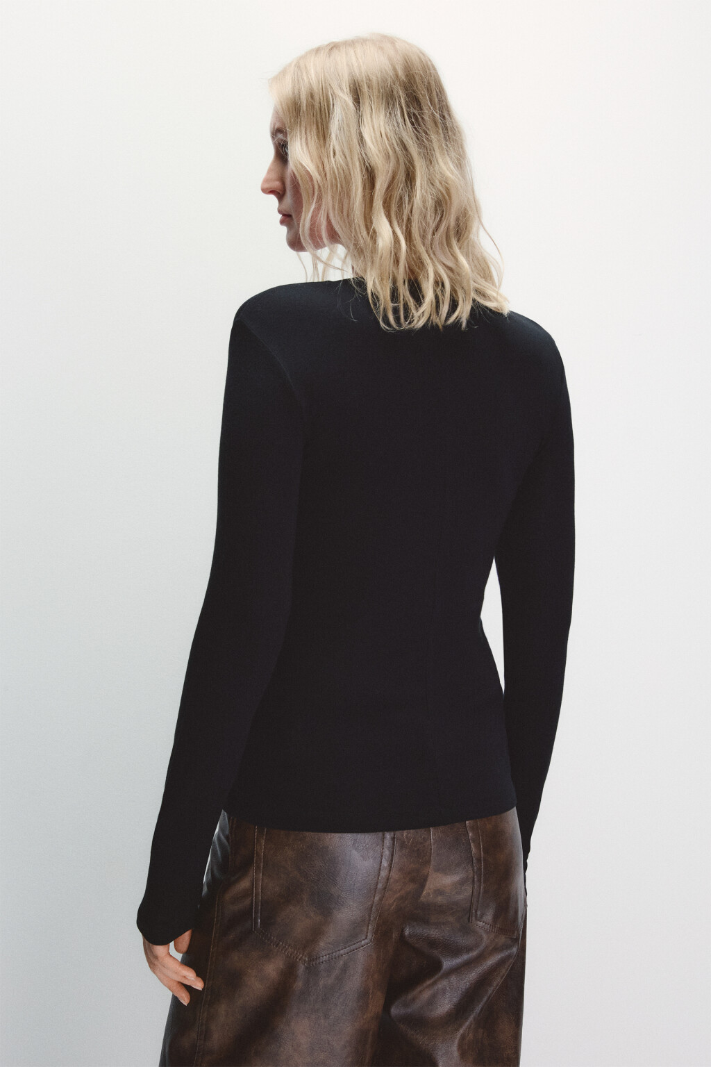 Лонгслив трикотажный с шерстью - цвет черный - 10