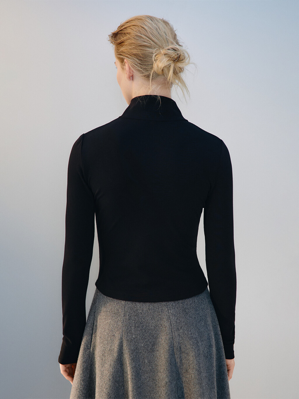 Лонгслив на молнии с начесом - цвет черный - 4