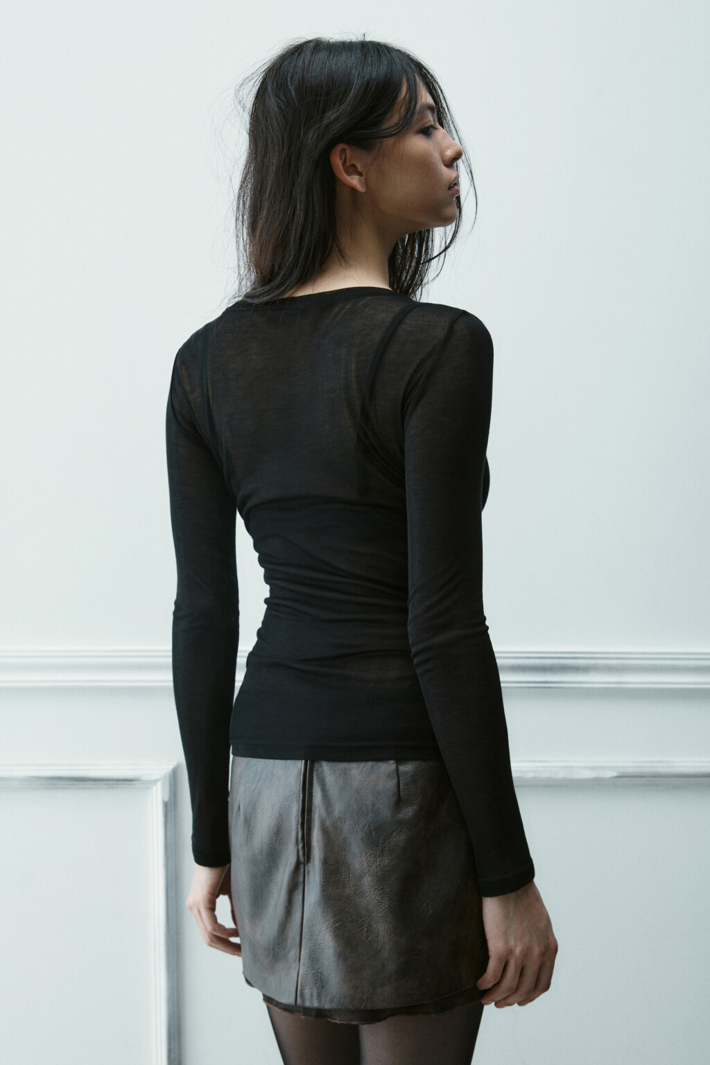 Лонгслив из лиоцелла с драпировками - цвет черный - 3