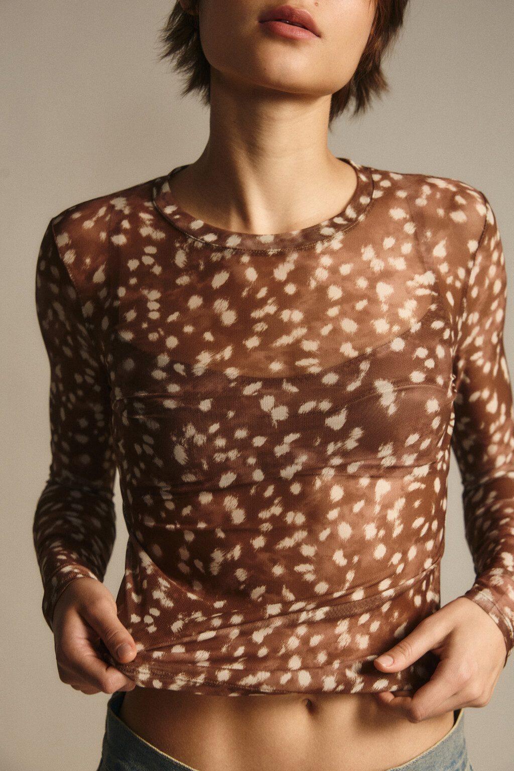 Лонгслив облегающий из сетки - цвет бежевый - 1