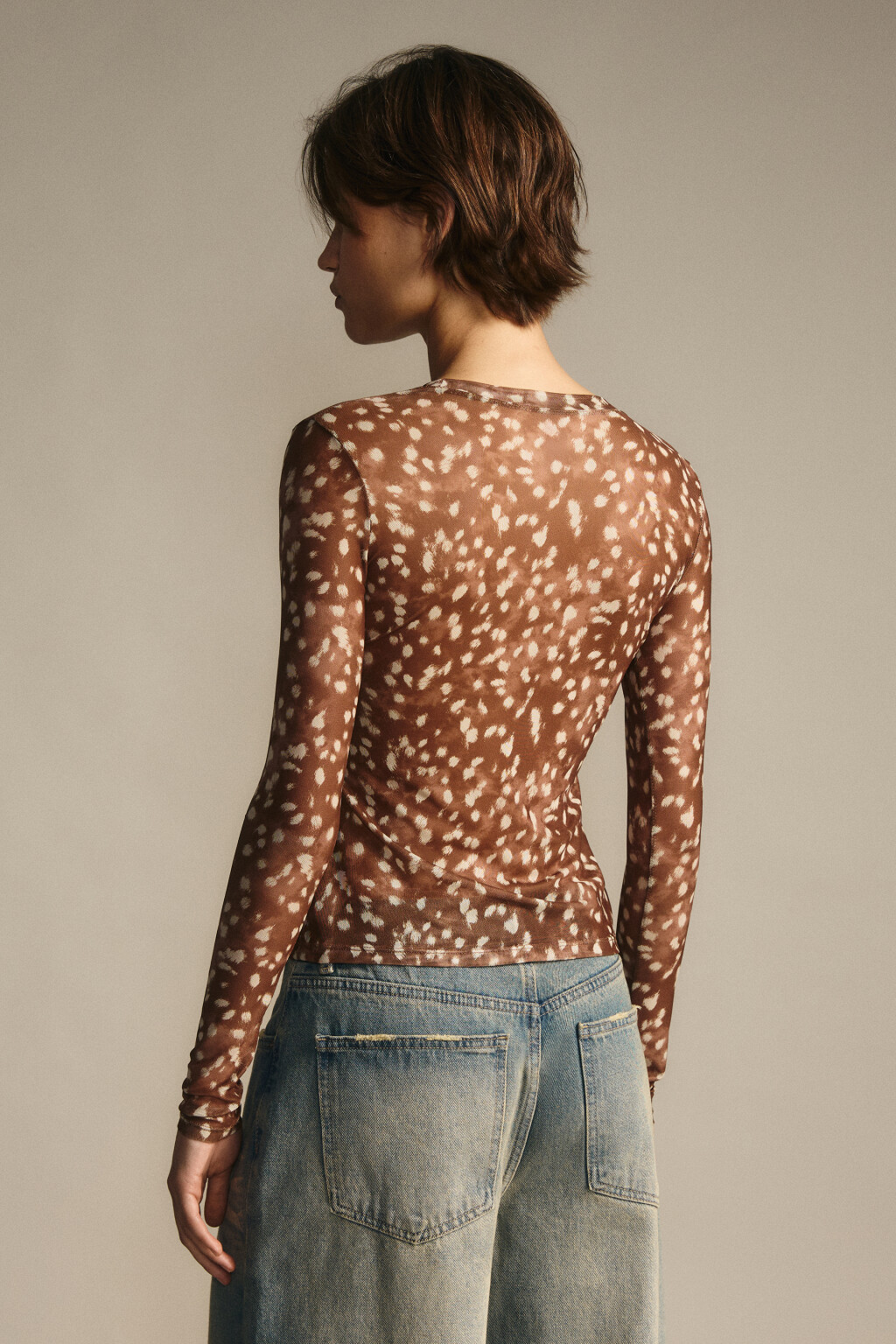 Лонгслив облегающий из сетки - цвет бежевый - 4