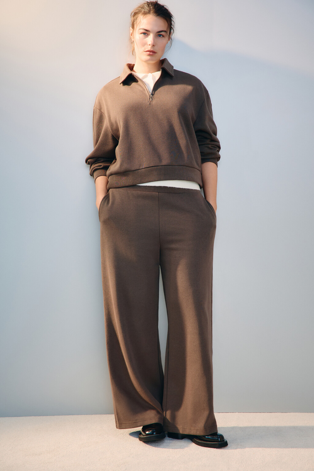 Свитшот с отложным воротником - цвет бежевый - 2