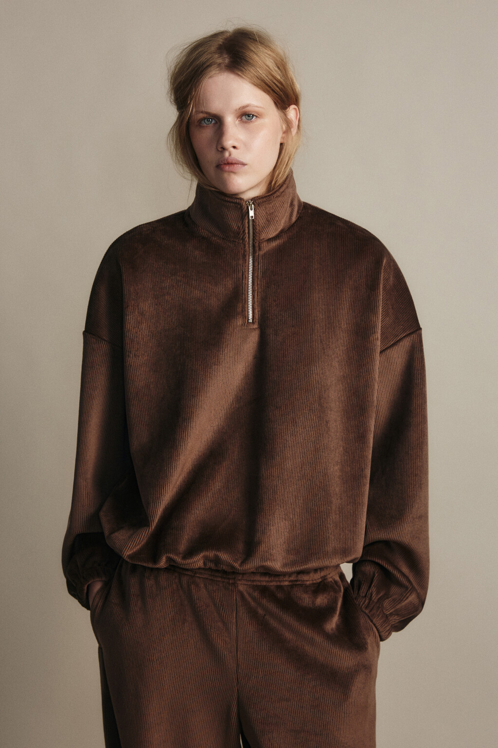 Толстовка на молнии вельветовая - цвет коричневый - 2