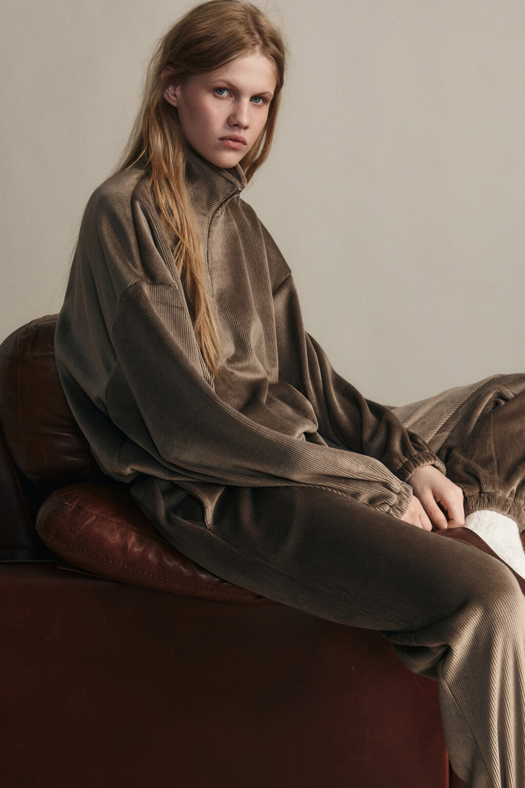 Толстовка на молнии вельветовая - цвет бежевый - 2