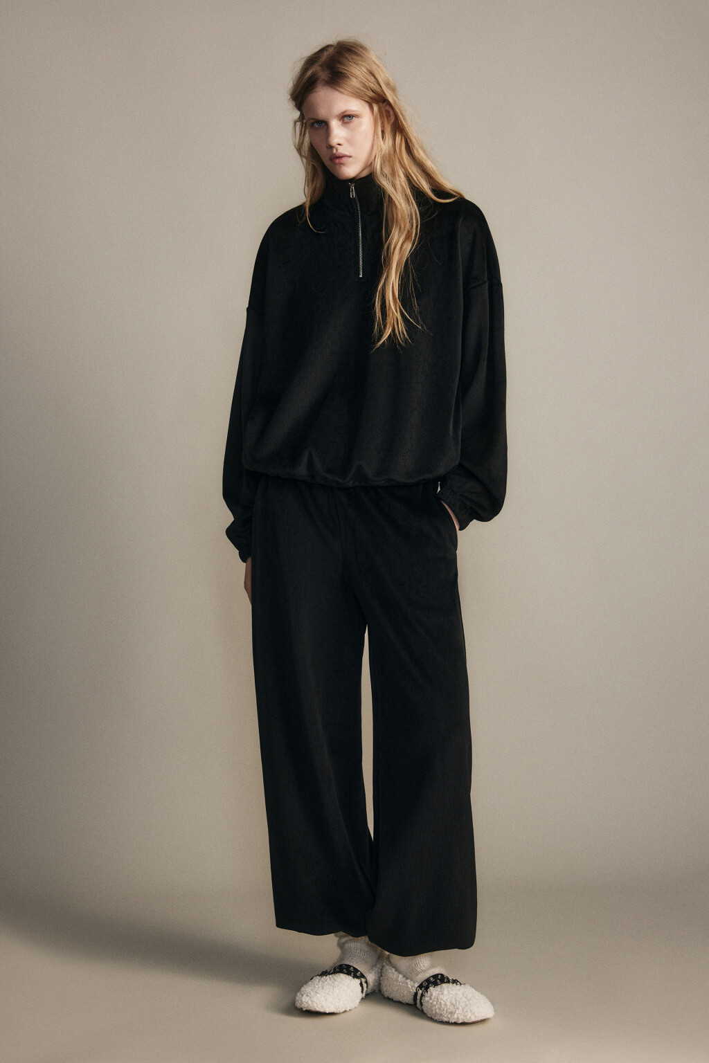 Толстовка на молнии вельветовая - цвет черный - 5