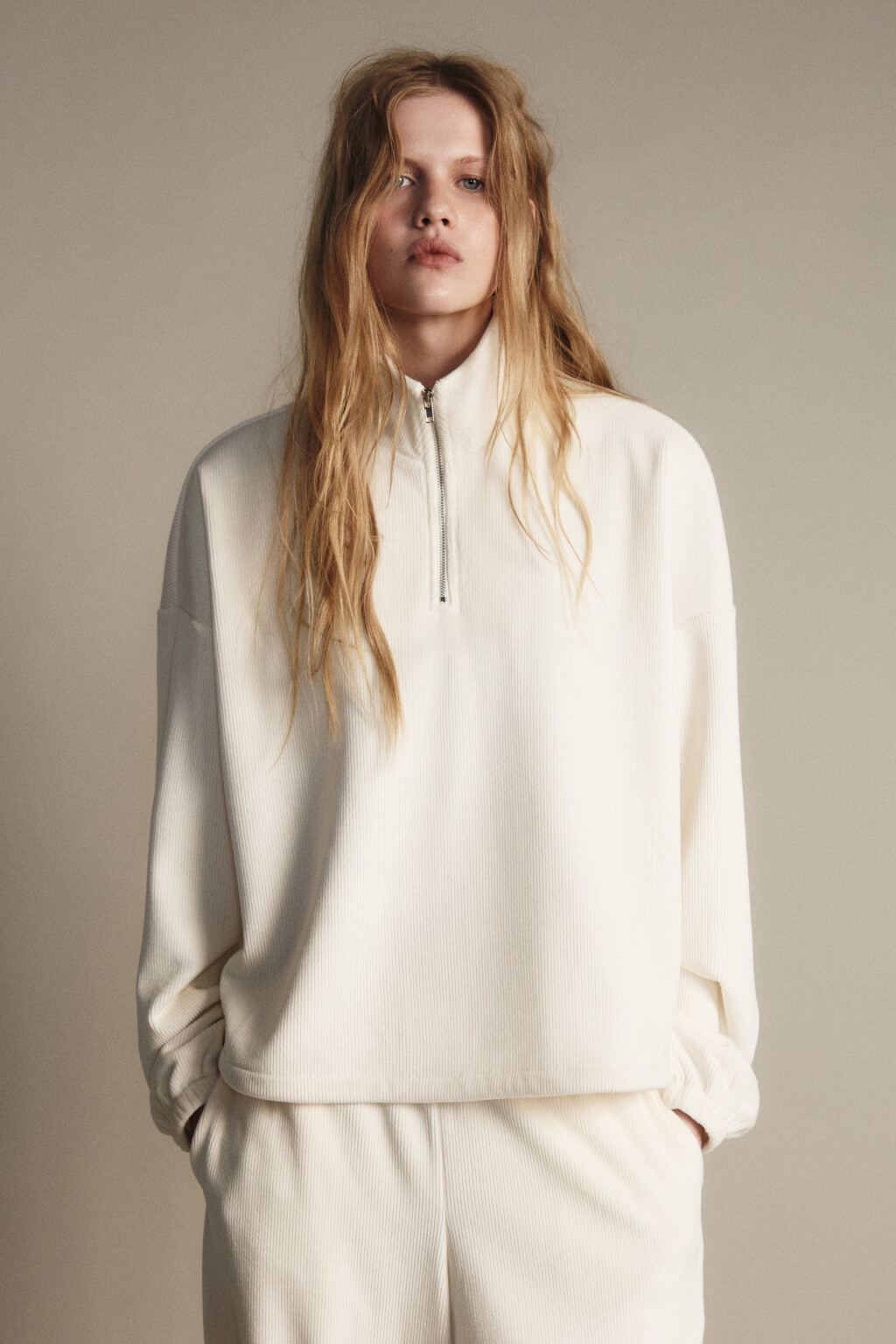 Толстовка на молнии вельветовая - цвет молочный - 3