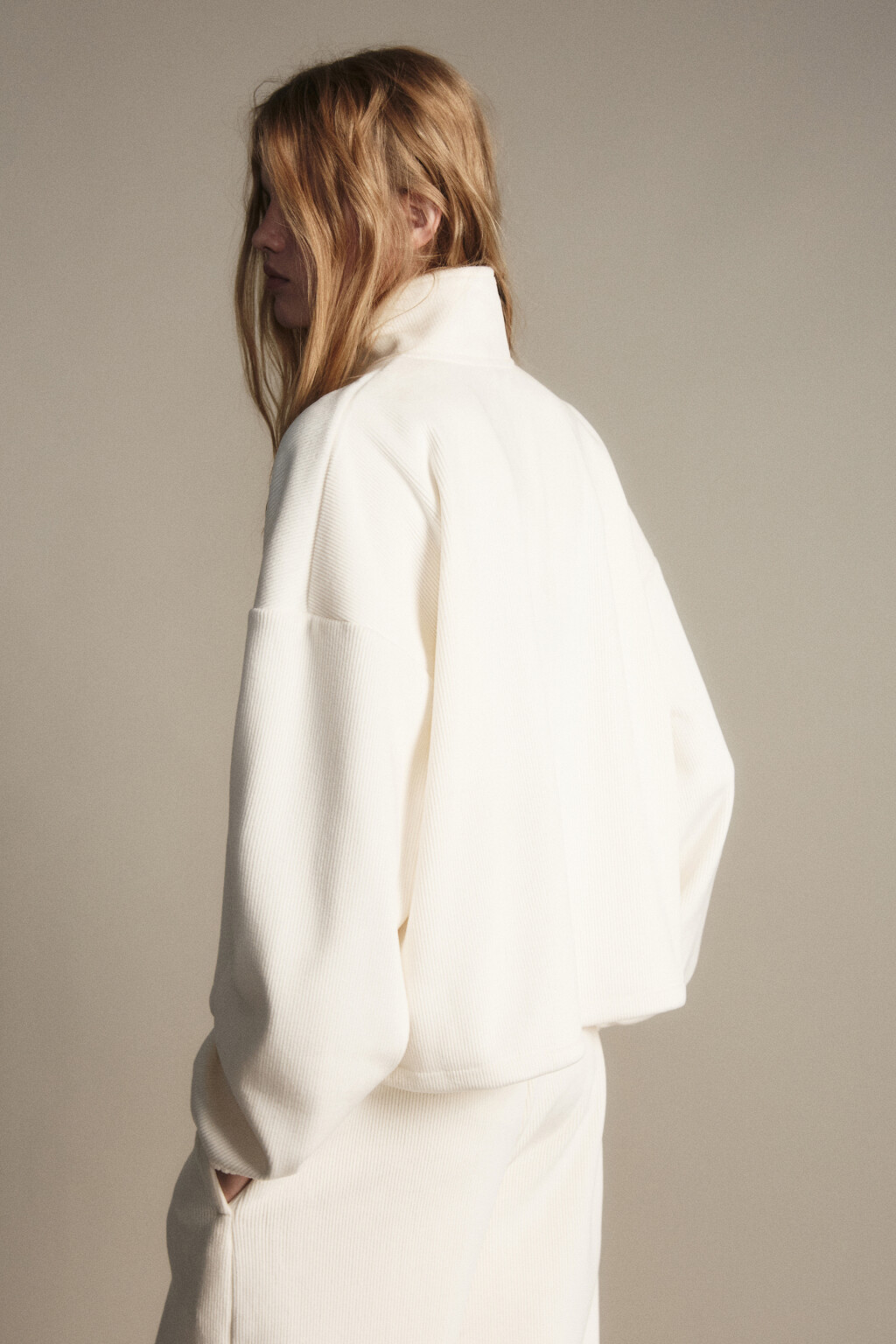 Толстовка на молнии вельветовая - цвет молочный - 4