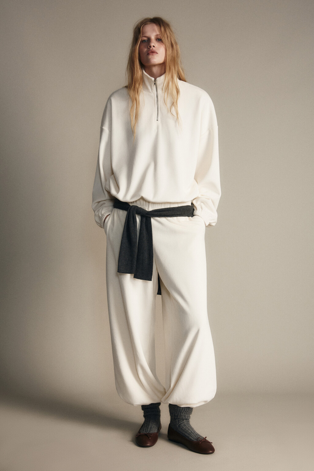 Толстовка на молнии вельветовая - цвет молочный - 5