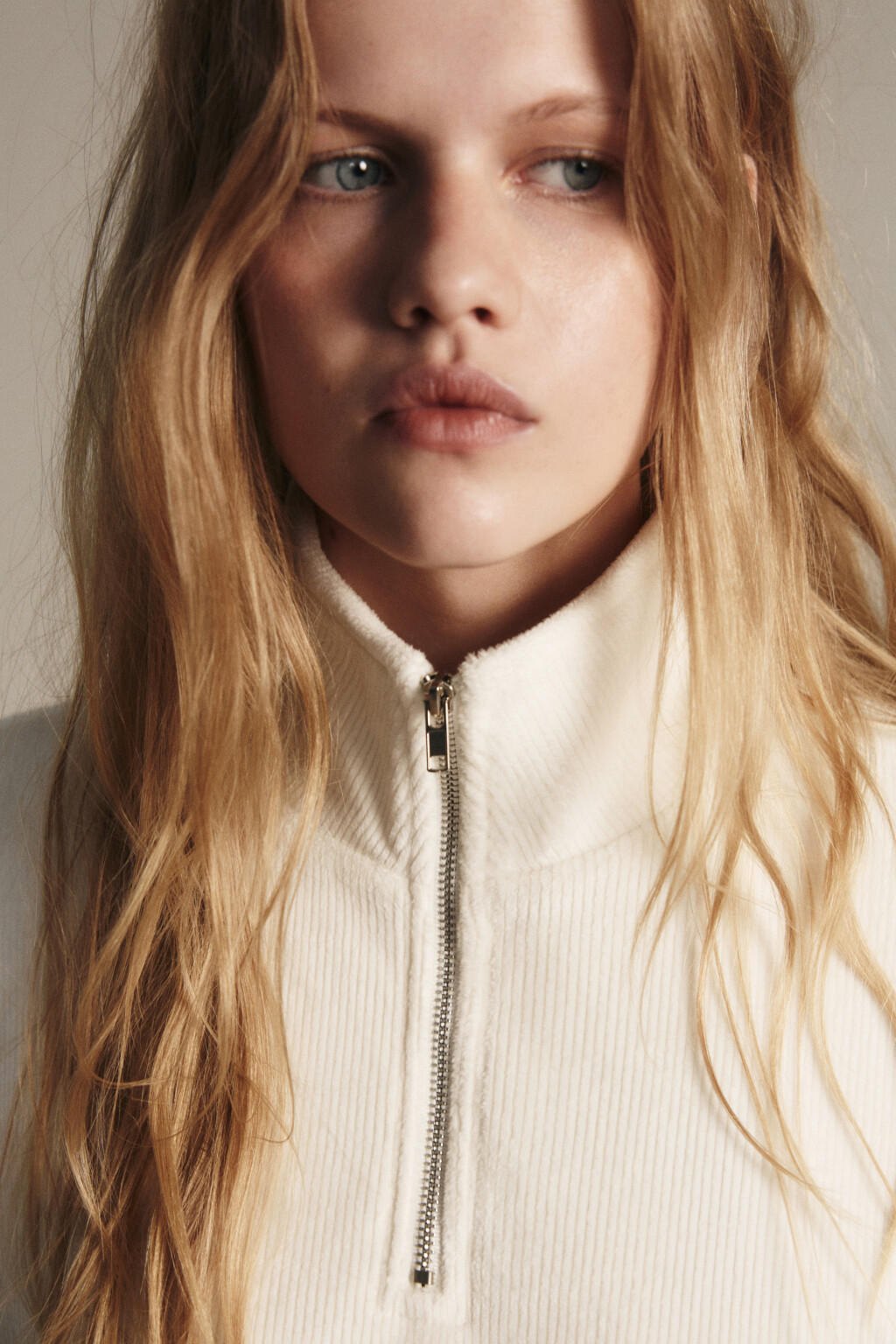 Толстовка на молнии вельветовая - цвет молочный - 6