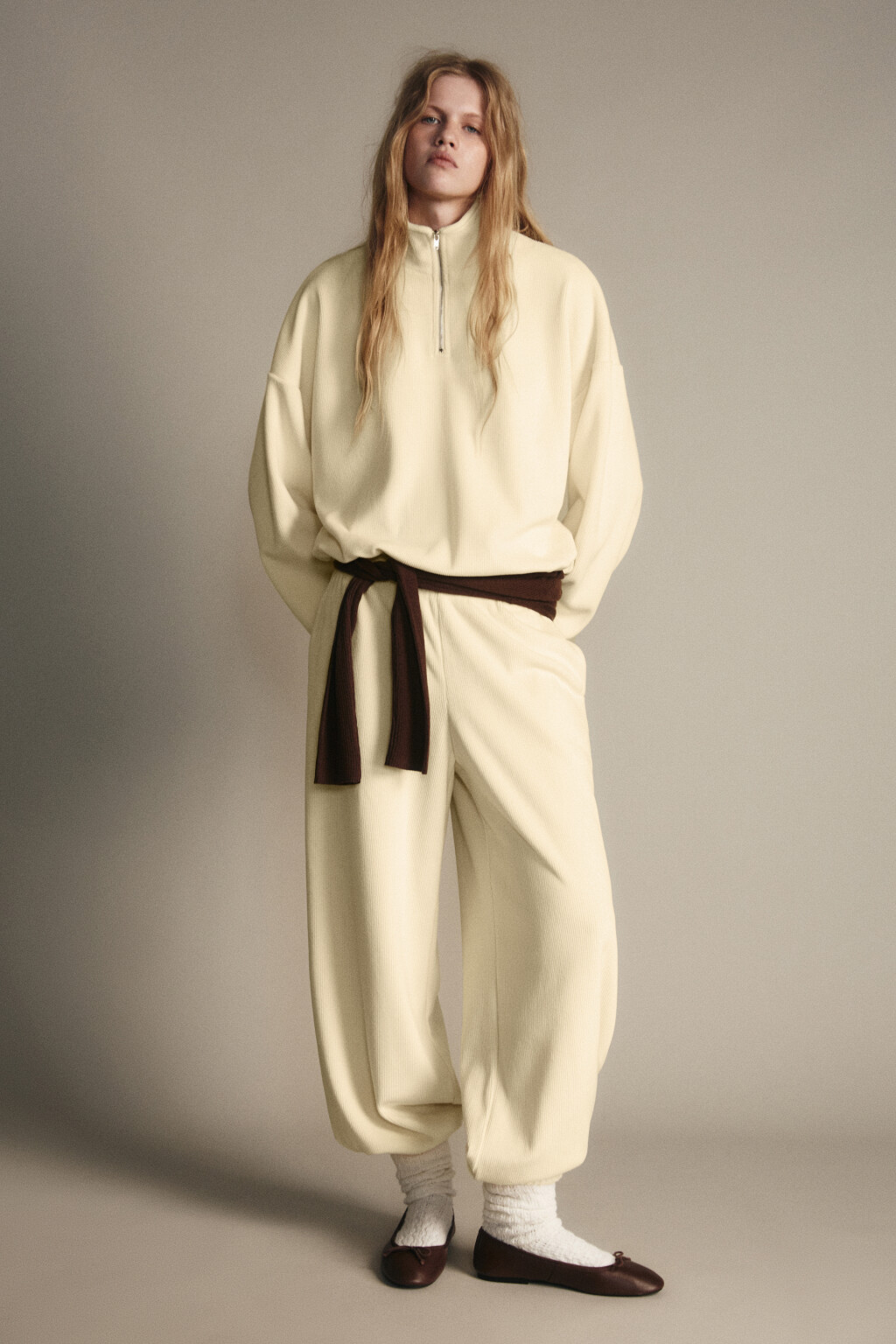 Толстовка на молнии вельветовая - цвет желтый - 5