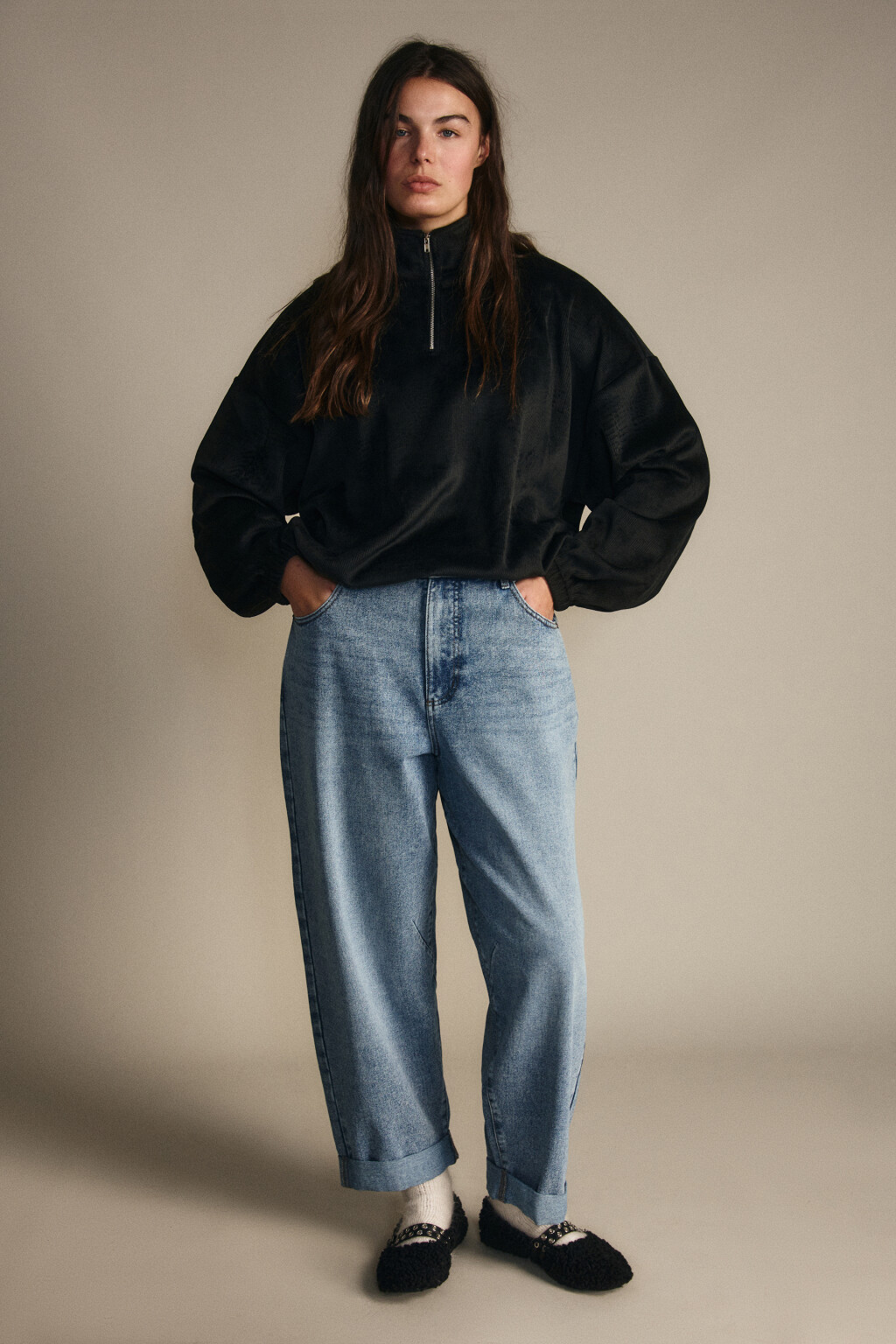 Толстовка на молнии вельветовая - цвет черный - 4