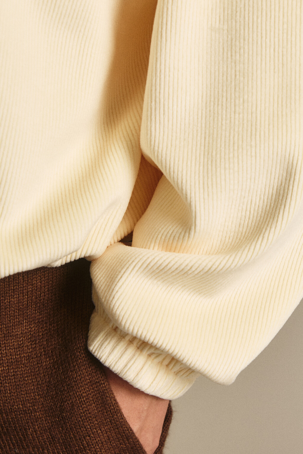 Толстовка на молнии вельветовая - цвет желтый - 7