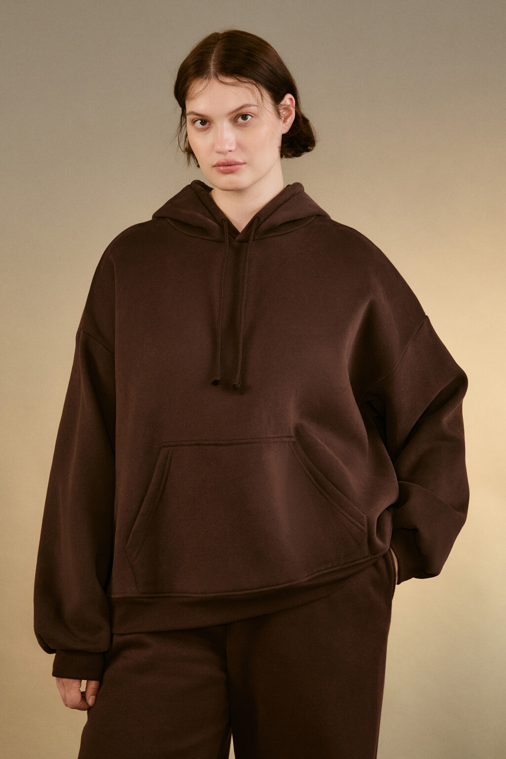 Худи утепленная с капюшоном - цвет коричневый - 2