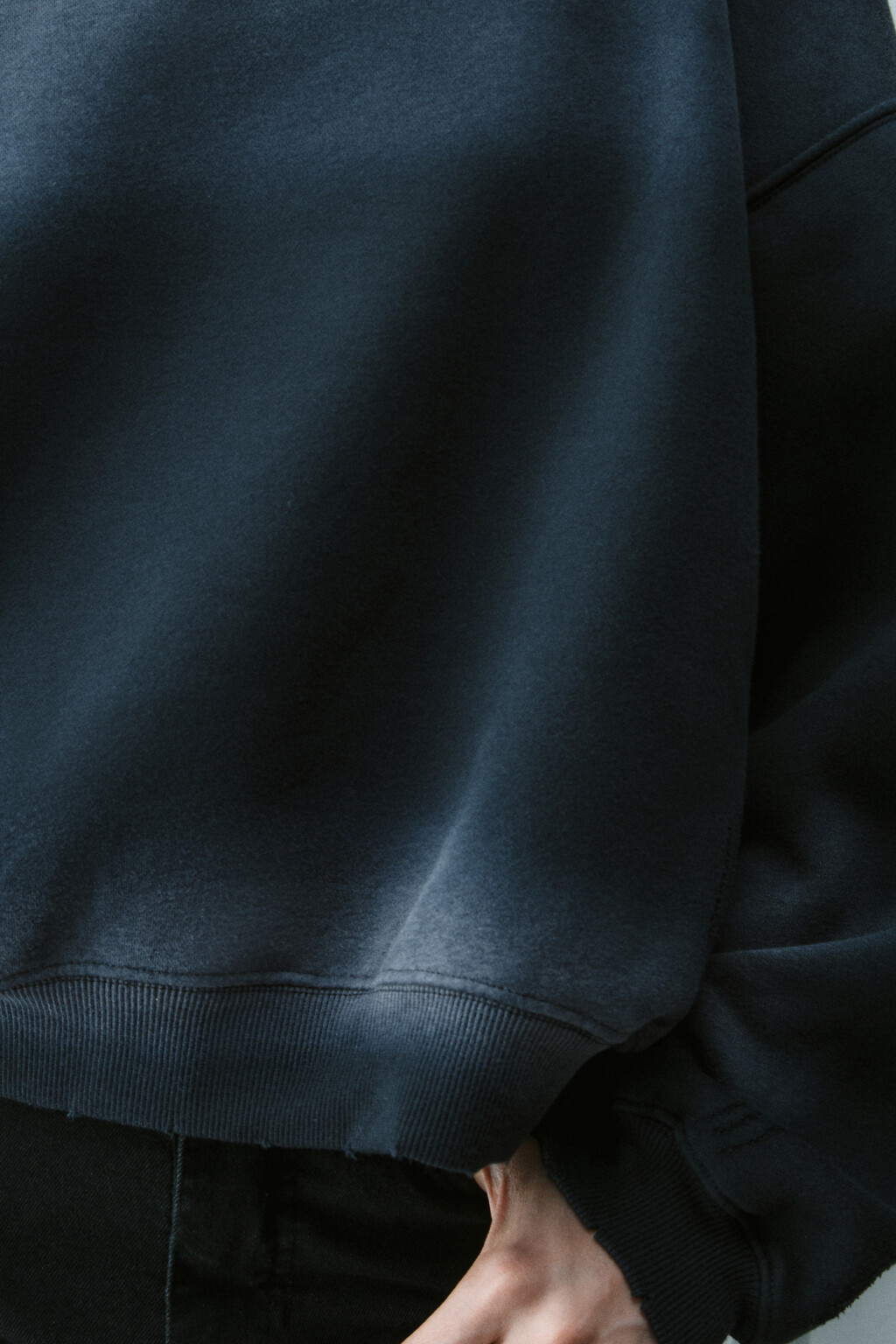 Свитшот рваный - цвет серый - 5