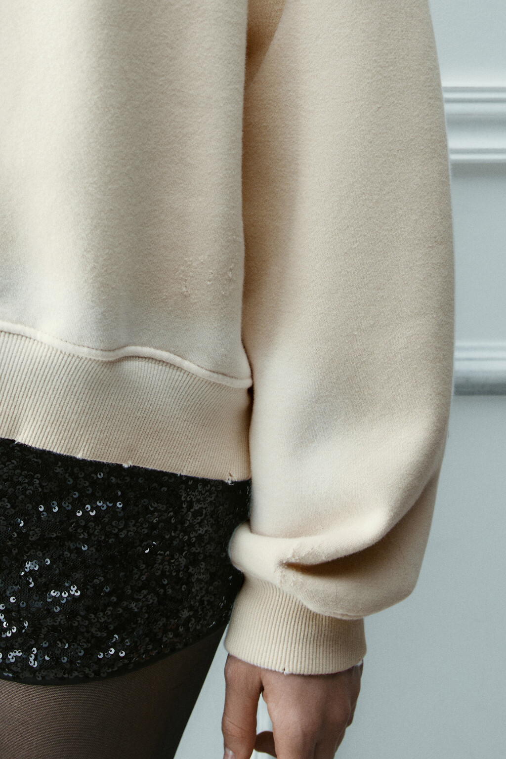 Свитшот рваный - цвет бежевый - 6