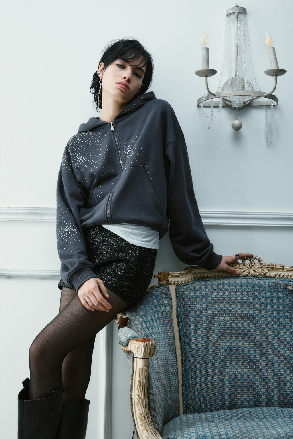 Худи-зипка со стразами - цвет серый - 2