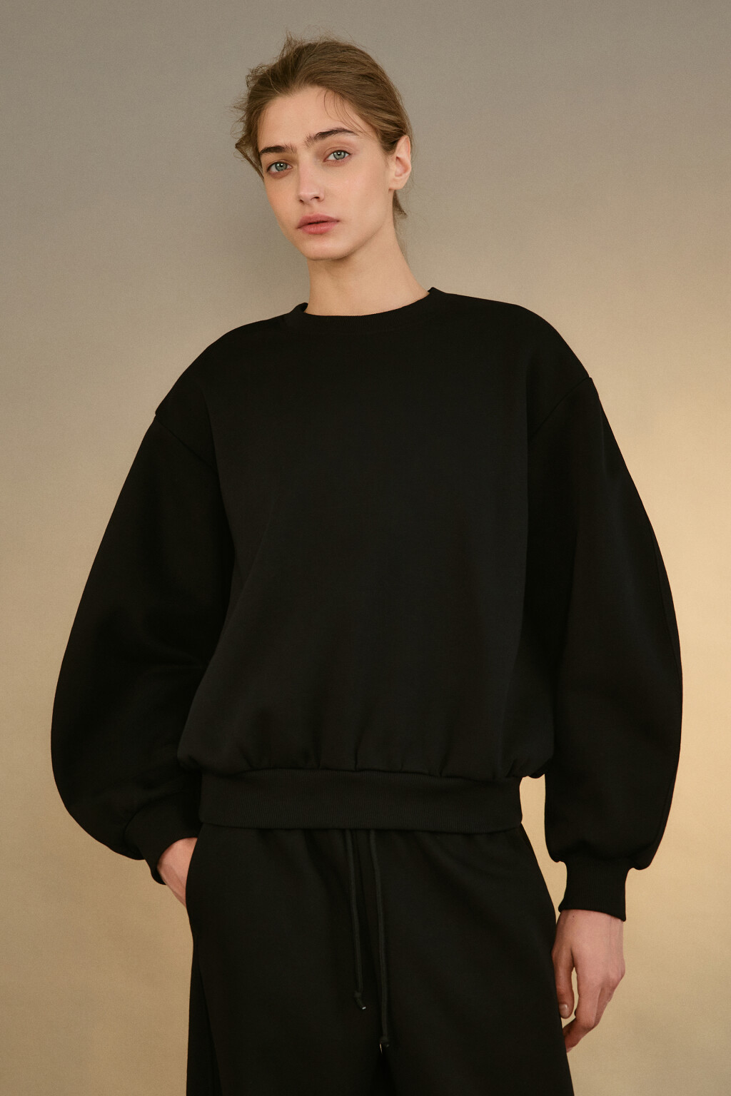 Свитшот из футера с начесом - цвет черный - 2