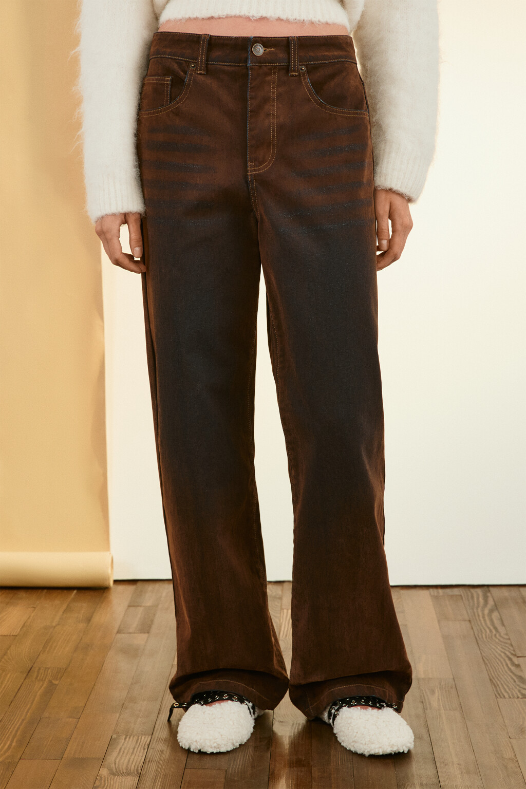 Джинсы прямые с флоковым покрытием - цвет коричневый - 2