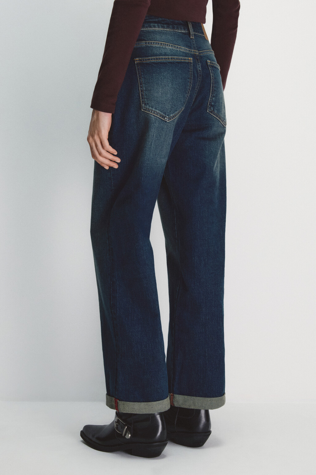 Джинсы straight fit с подворотами - цвет темный тинт - 4
