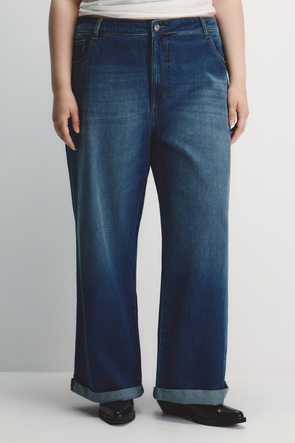 Джинсы straight fit с подворотами - цвет голубой - 2