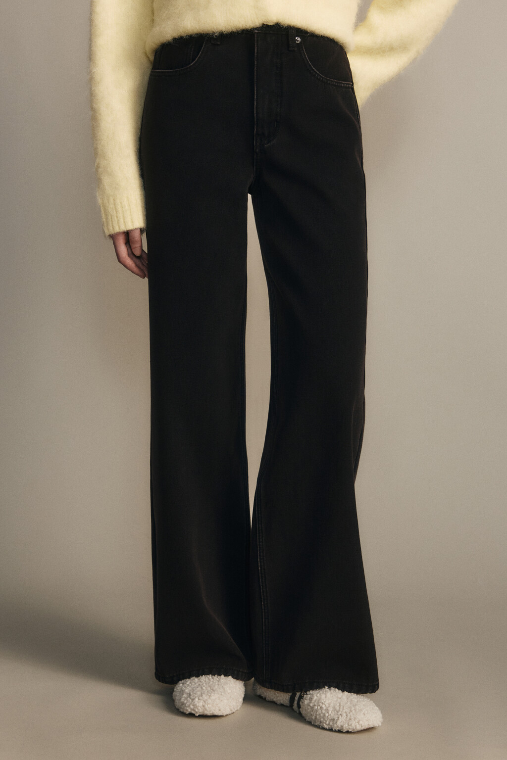 Джинсы широкие с утеплением - цвет коричневый - 2