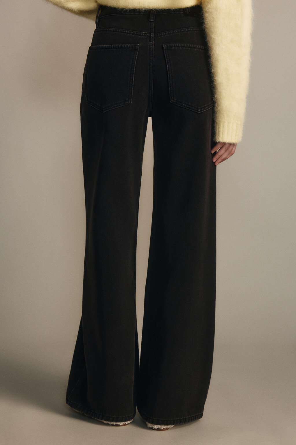 Джинсы широкие с утеплением - цвет коричневый - 3