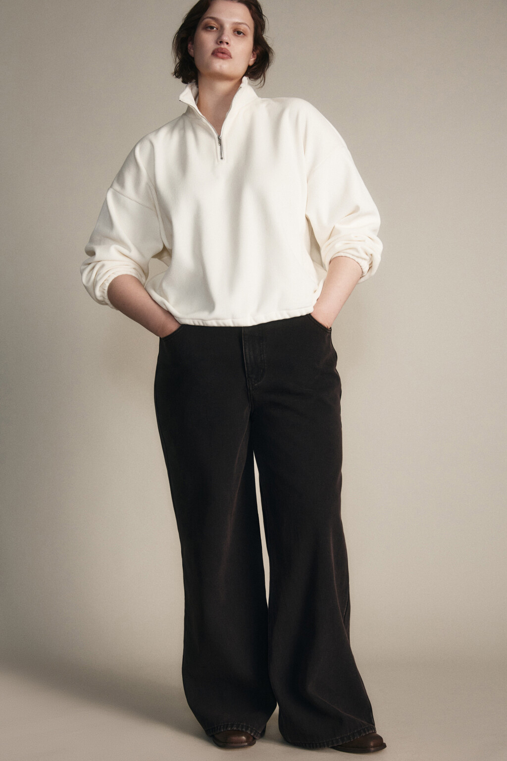 Джинсы широкие с утеплением - цвет коричневый - 2