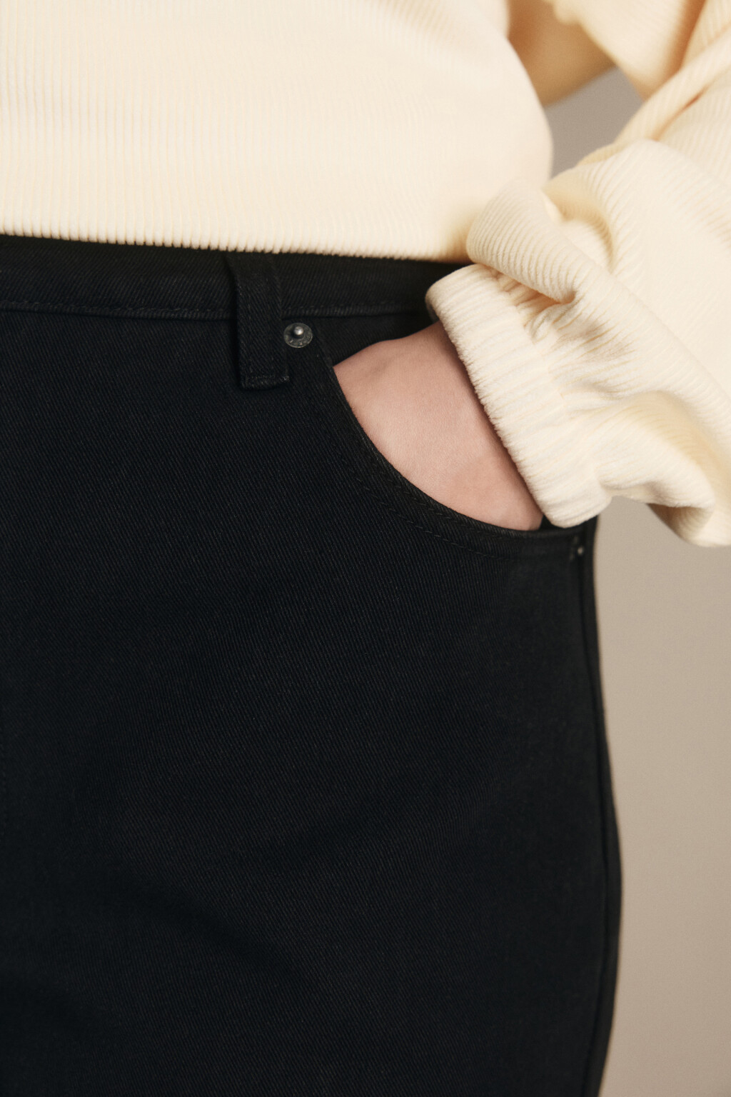 Джинсы широкие с утеплением - цвет черный - 6