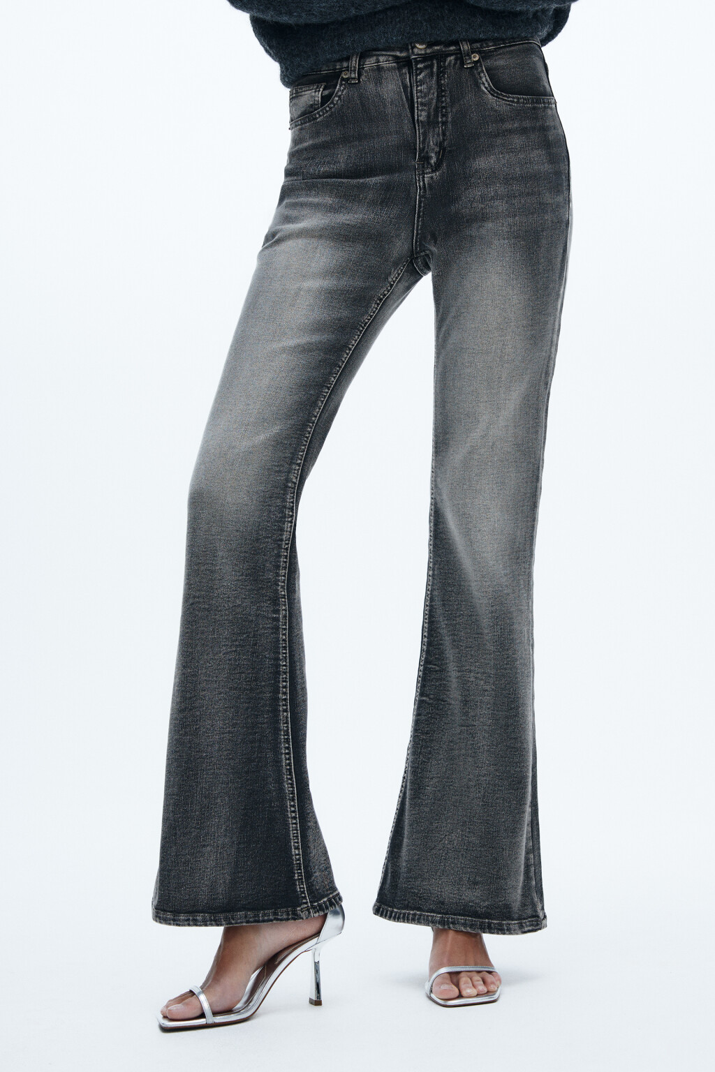 Джинсы клеш с утеплением - цвет серый - 2