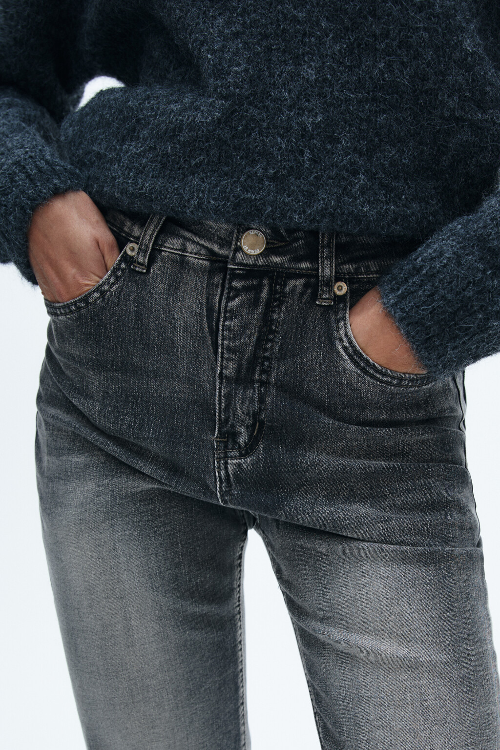 Джинсы клеш с утеплением - цвет серый - 5