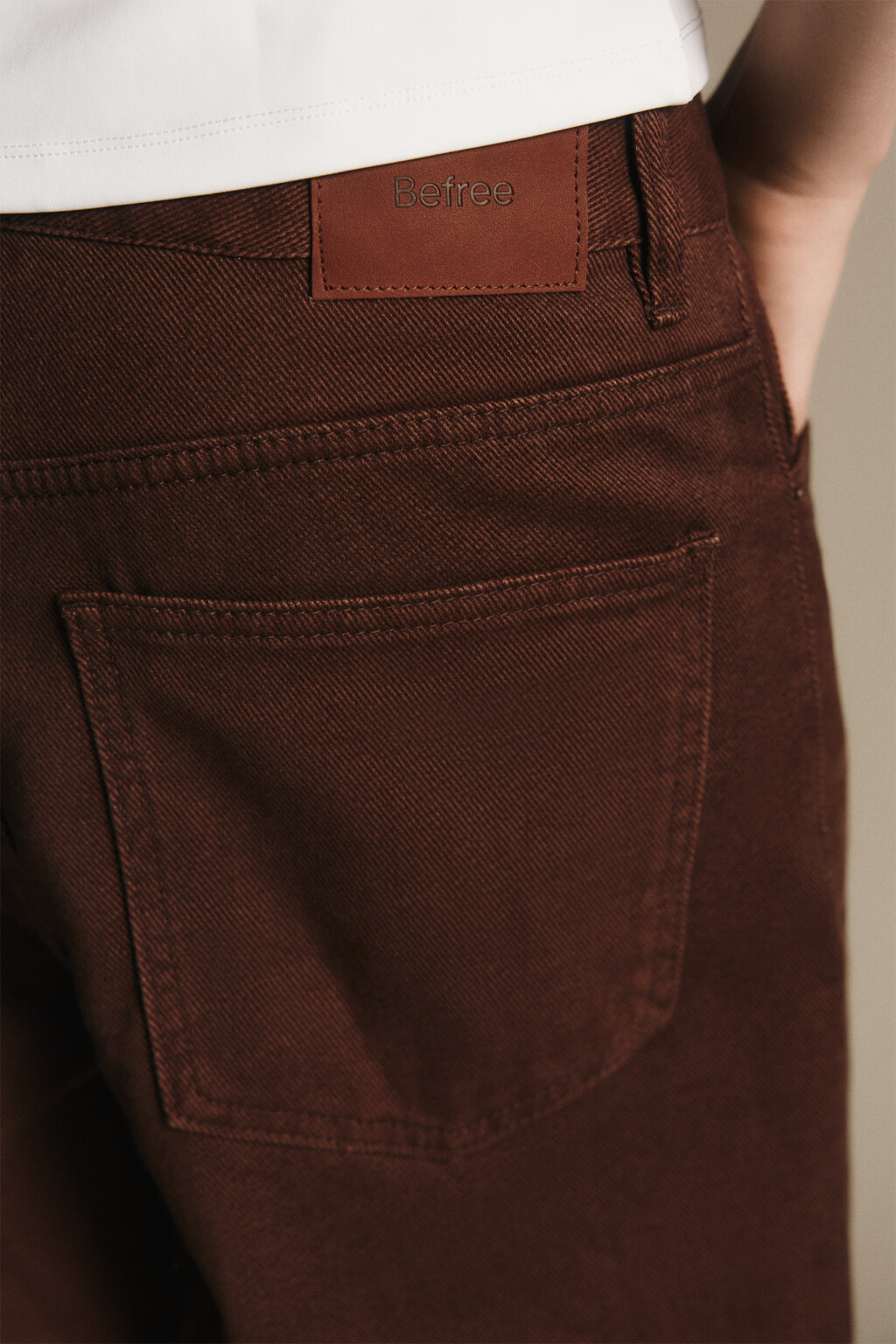 Джинсы baggy fit с бархатной фактурой - цвет коричневый - 6