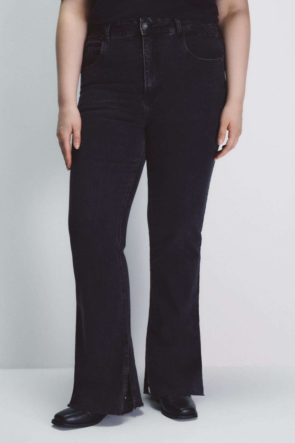 Джинсы клеш с открытыми срезами - цвет серый - 2