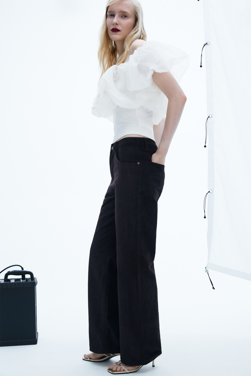 Джинсы прямые с бархатной фактурой - цвет коричневый - 1