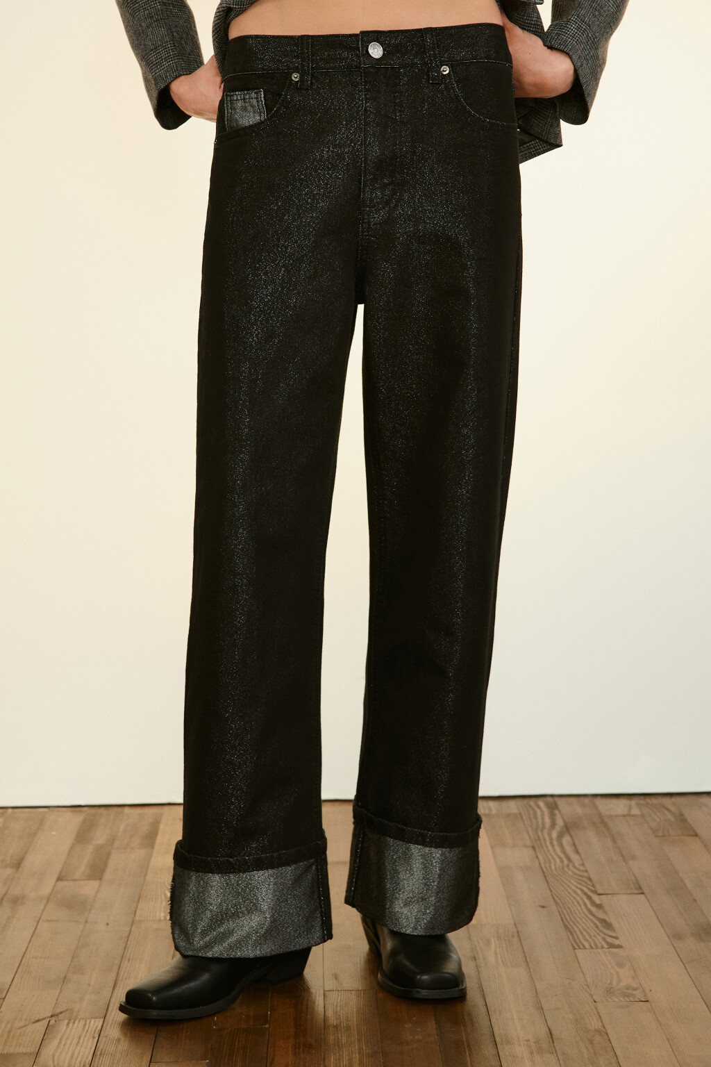 Джинсы прямые с подворотами и люрексом - цвет черный - 2