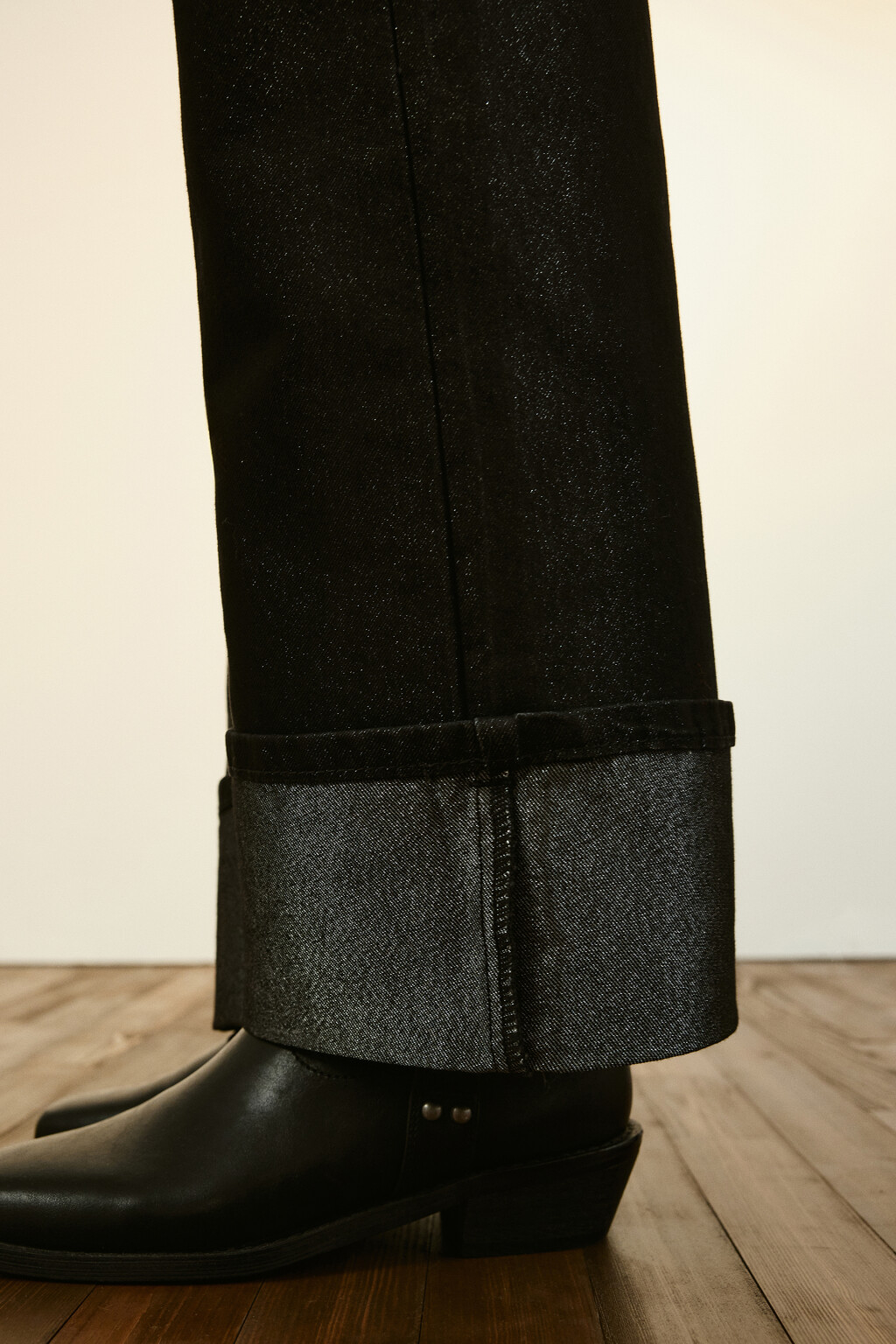 Джинсы прямые с подворотами и люрексом - цвет черный - 6