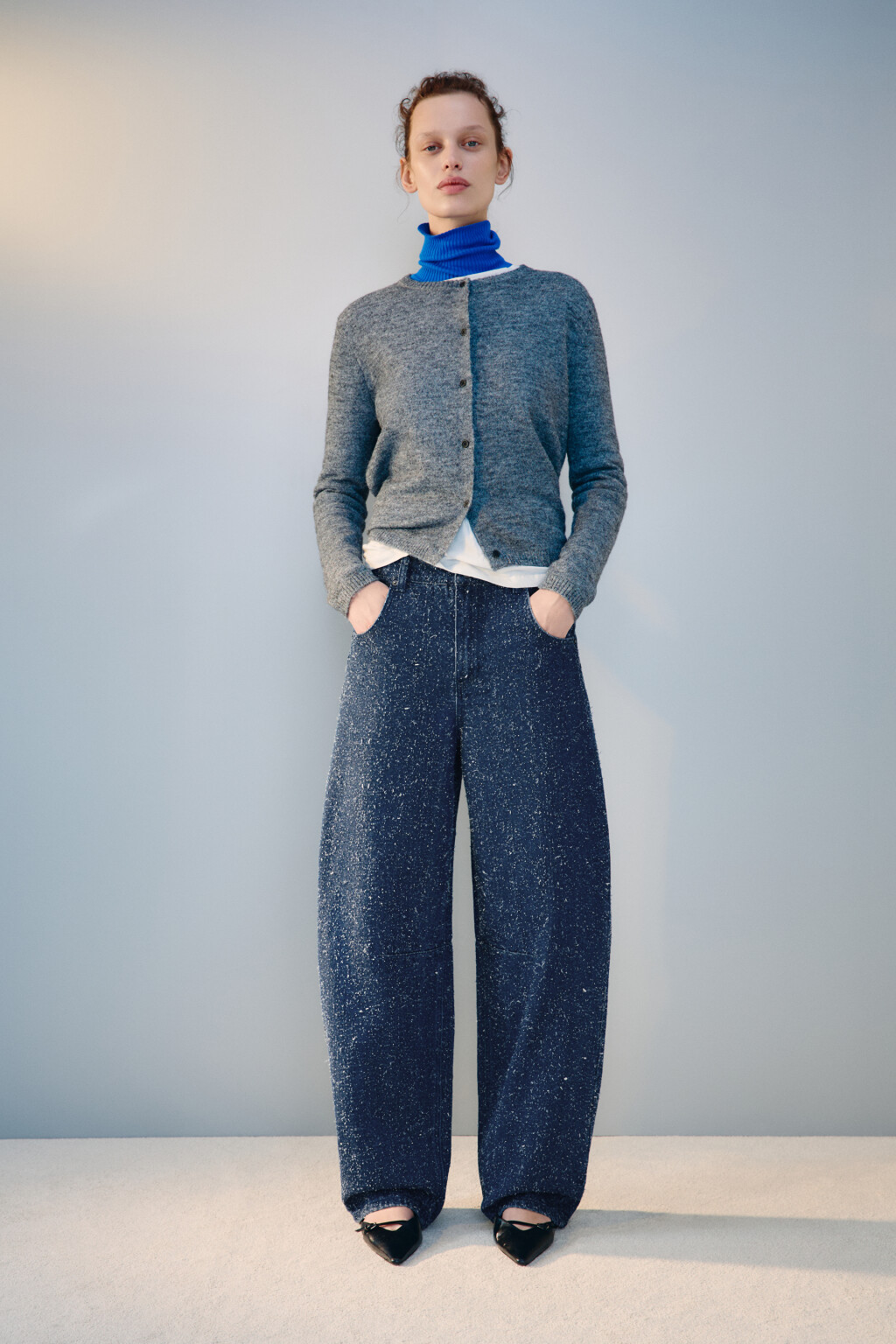 Джинсы barrel fit из фактурного денима - цвет синий - 1