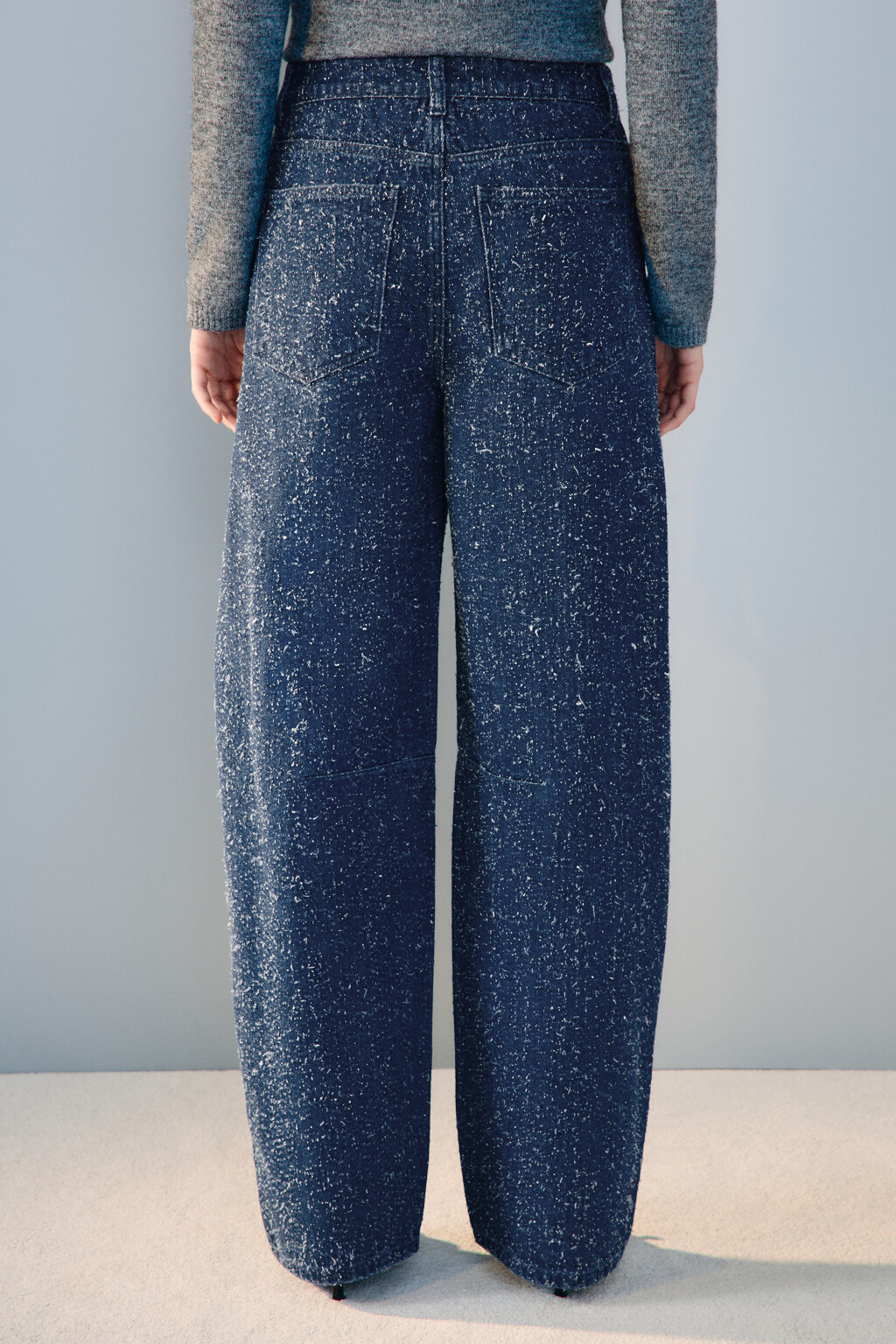 Джинсы barrel fit из фактурного денима - цвет синий - 3