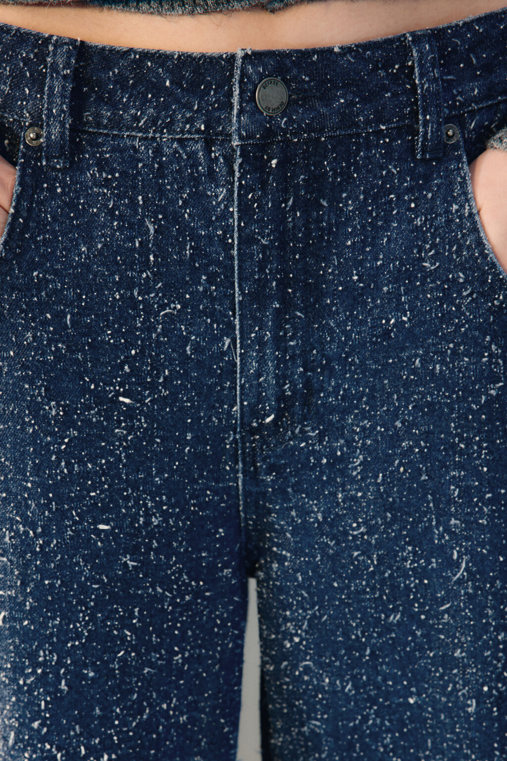 Джинсы barrel fit из фактурного денима - цвет синий - 5