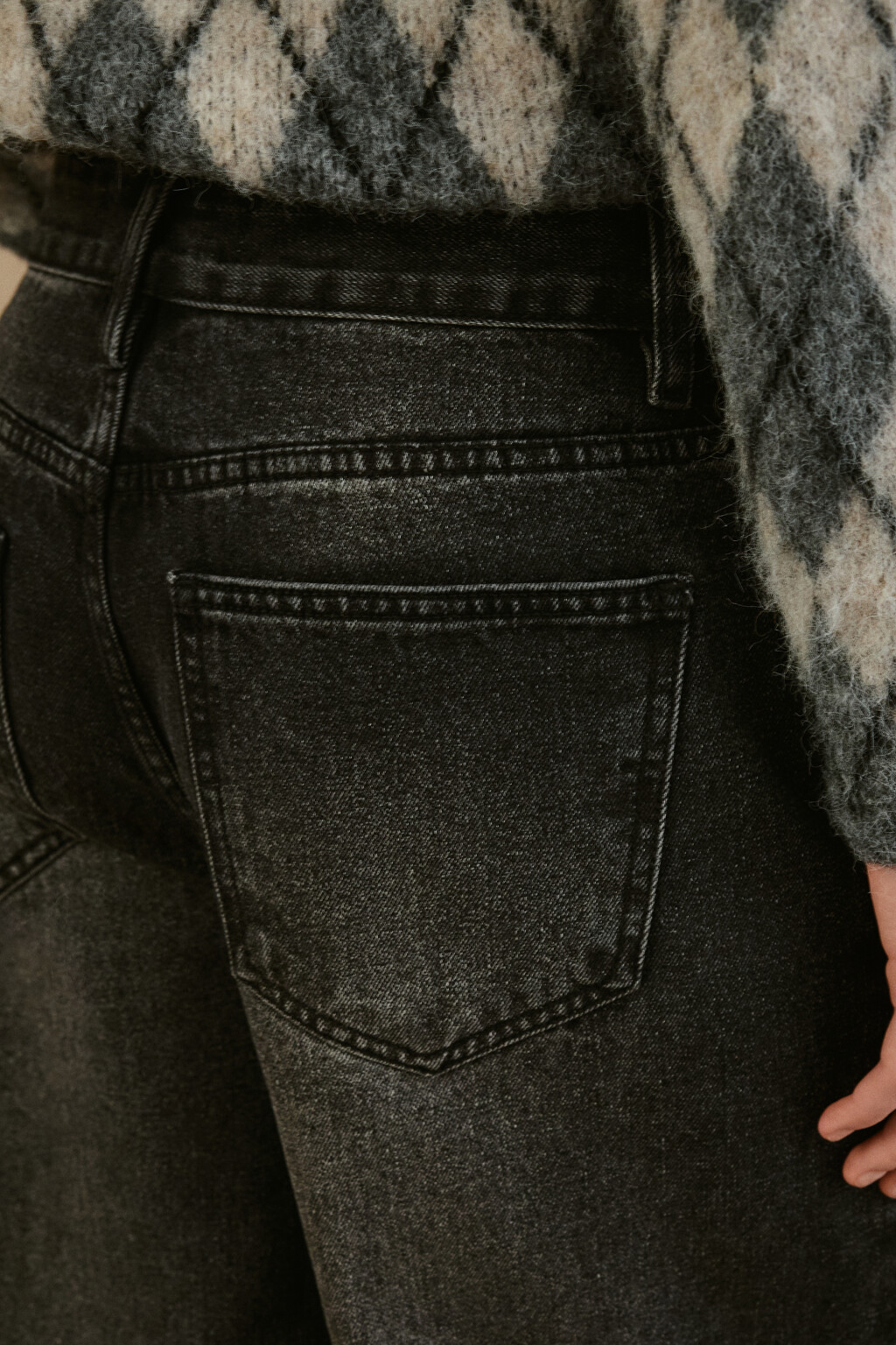 Джинсы широкие со средней посадкой - цвет черный - 6