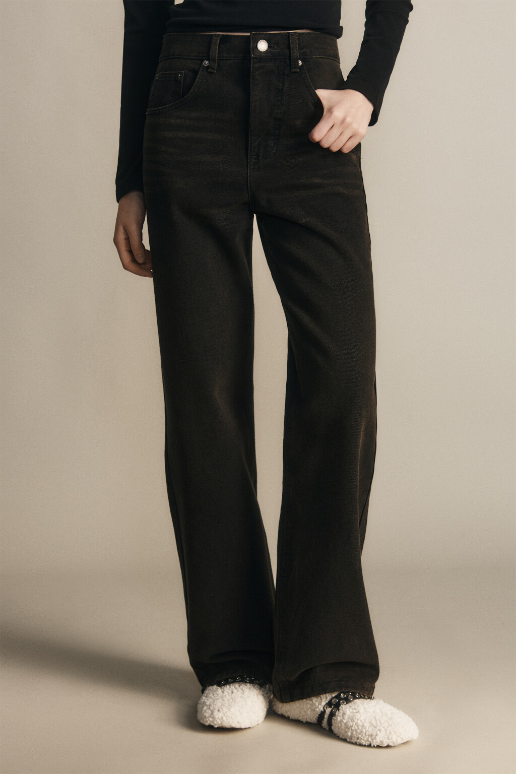 Джинсы широкие утепленные с начесом - цвет коричневый - 2