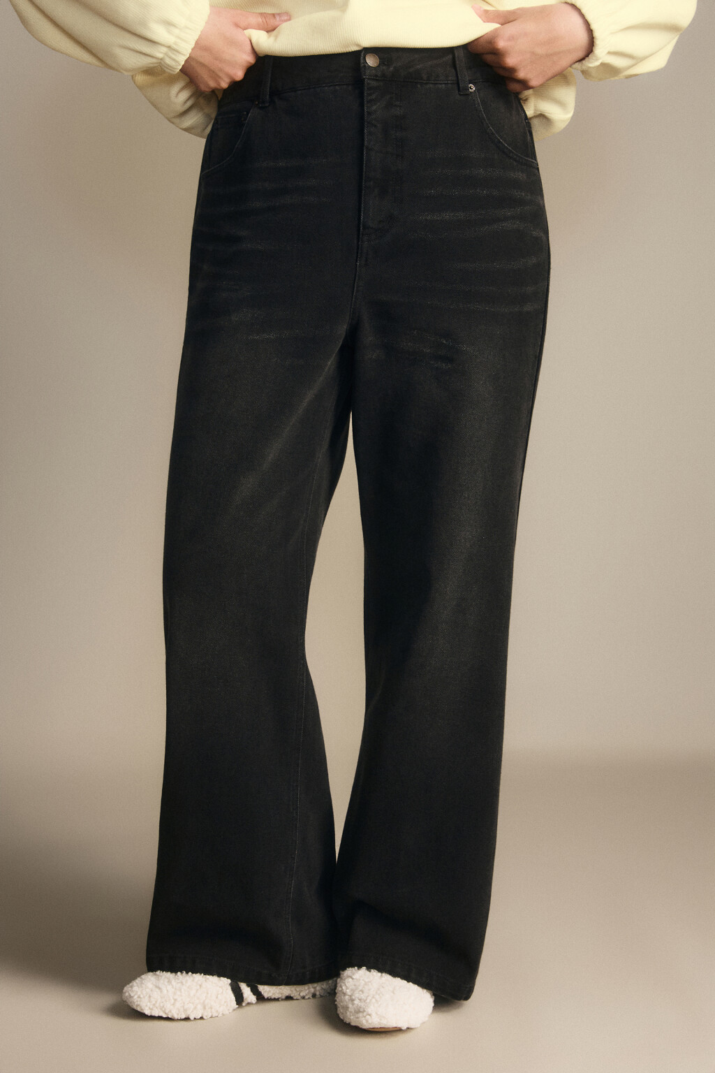 Джинсы широкие утепленные с начесом - цвет серый - 2