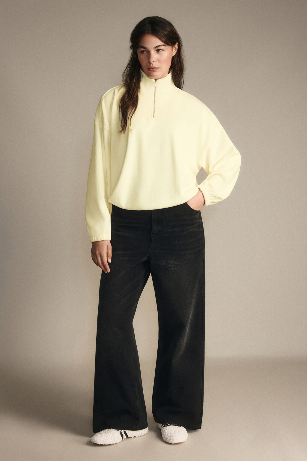 Джинсы широкие утепленные с начесом - цвет серый - 4