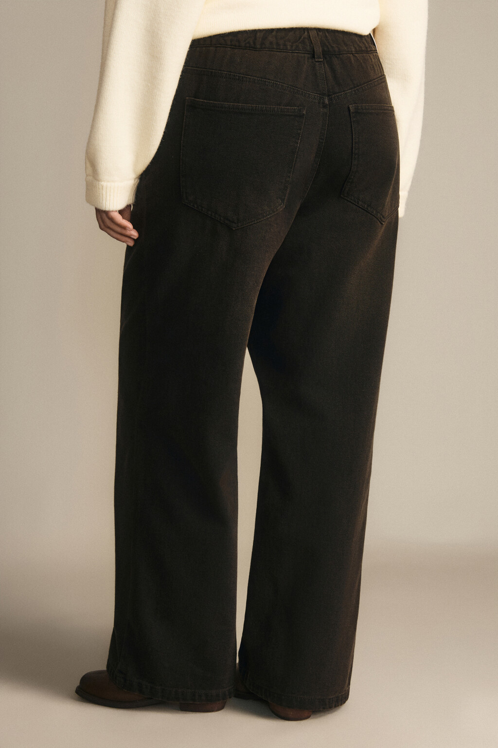 Джинсы широкие утепленные с начесом - цвет коричневый - 3