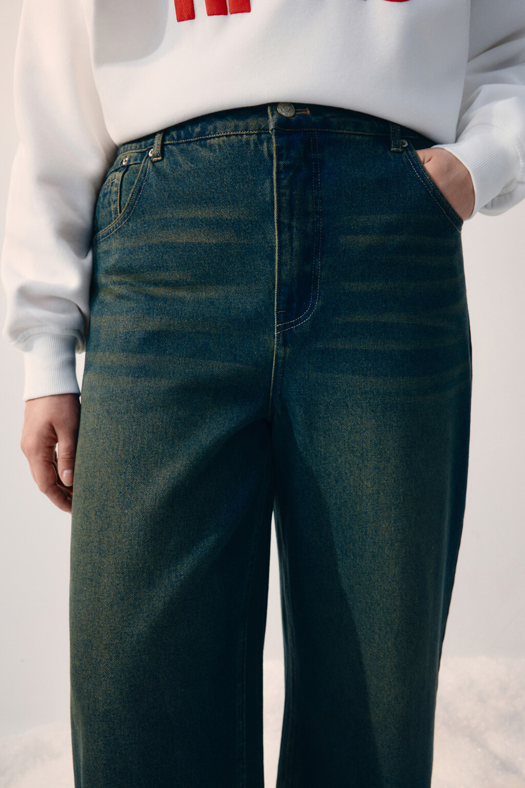 Джинсы baggy fit утепленные с начесом - цвет темный тинт - 4