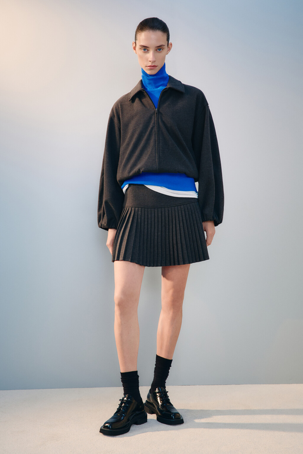 Жакет-бомбер на молнии из трикотажа - цвет серый - 5