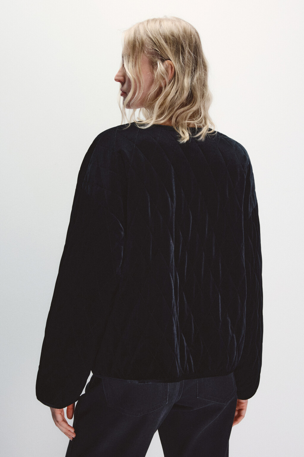 Жакет oversize бархатный - цвет черный - 4