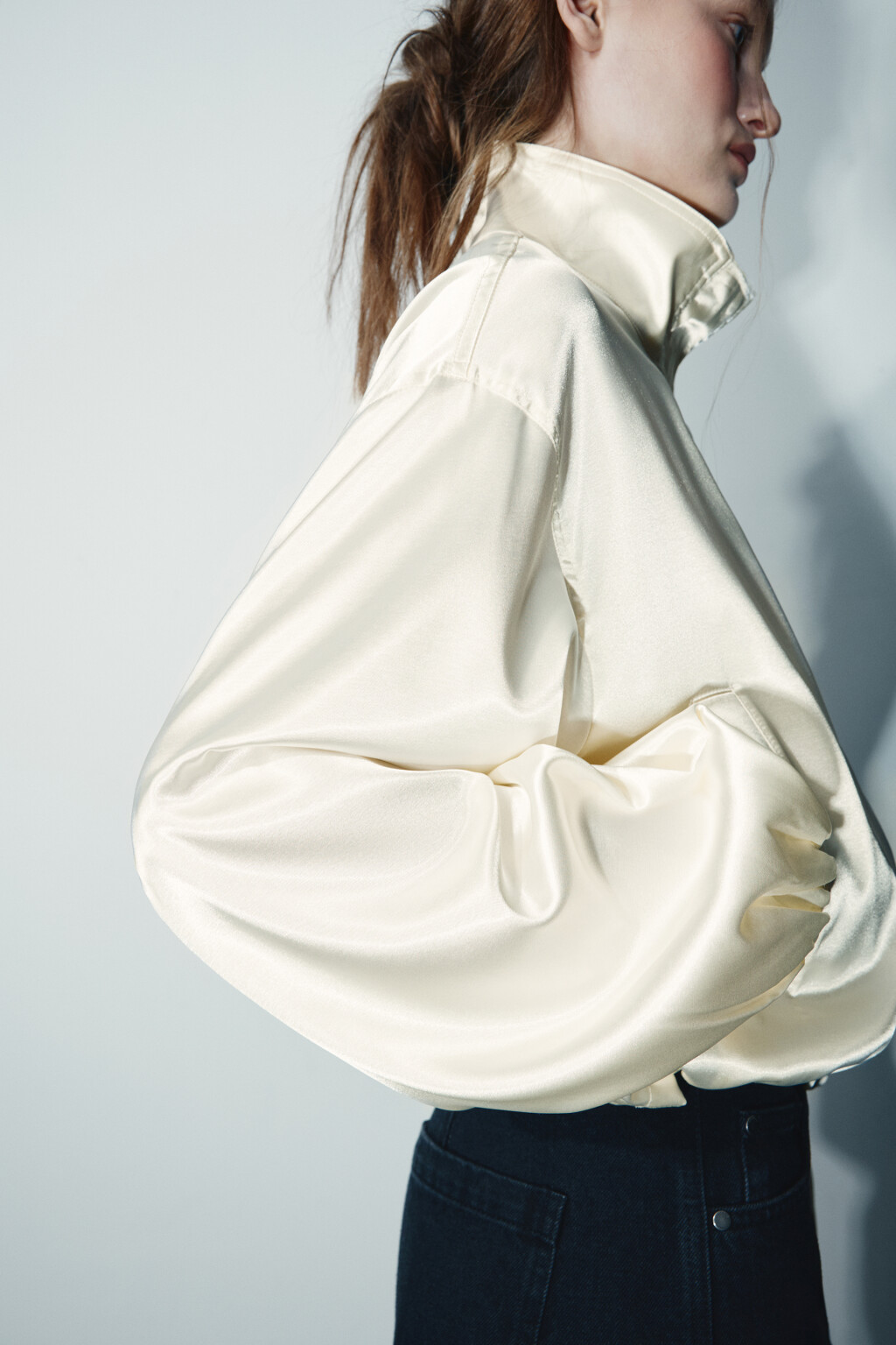 Жакет-бомбер атласный на молнии - цвет молочный - 8