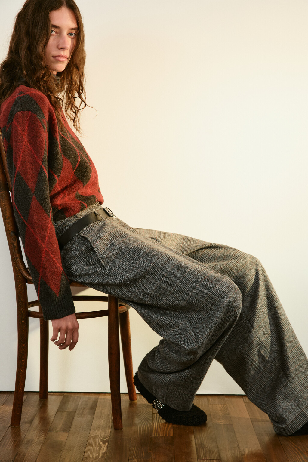 Брюки костюмные с ремнем - цвет серый - 1